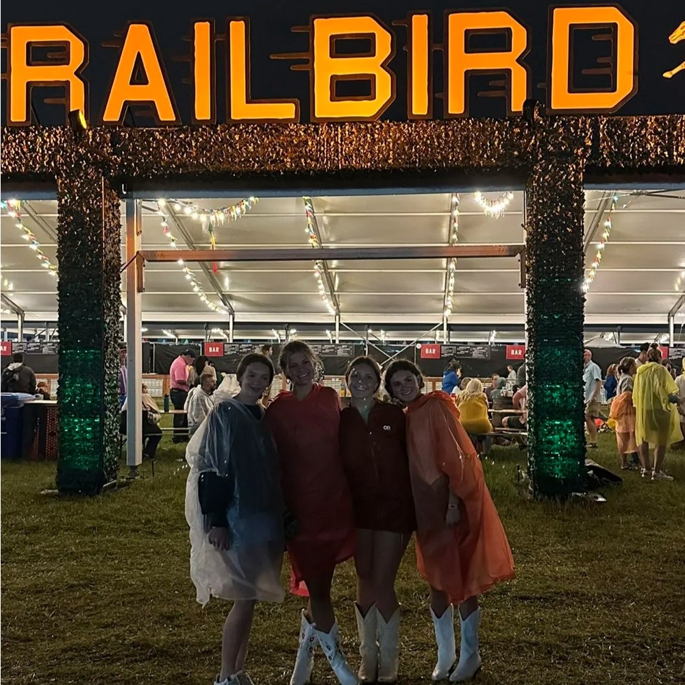 Meet your Posher, Lida